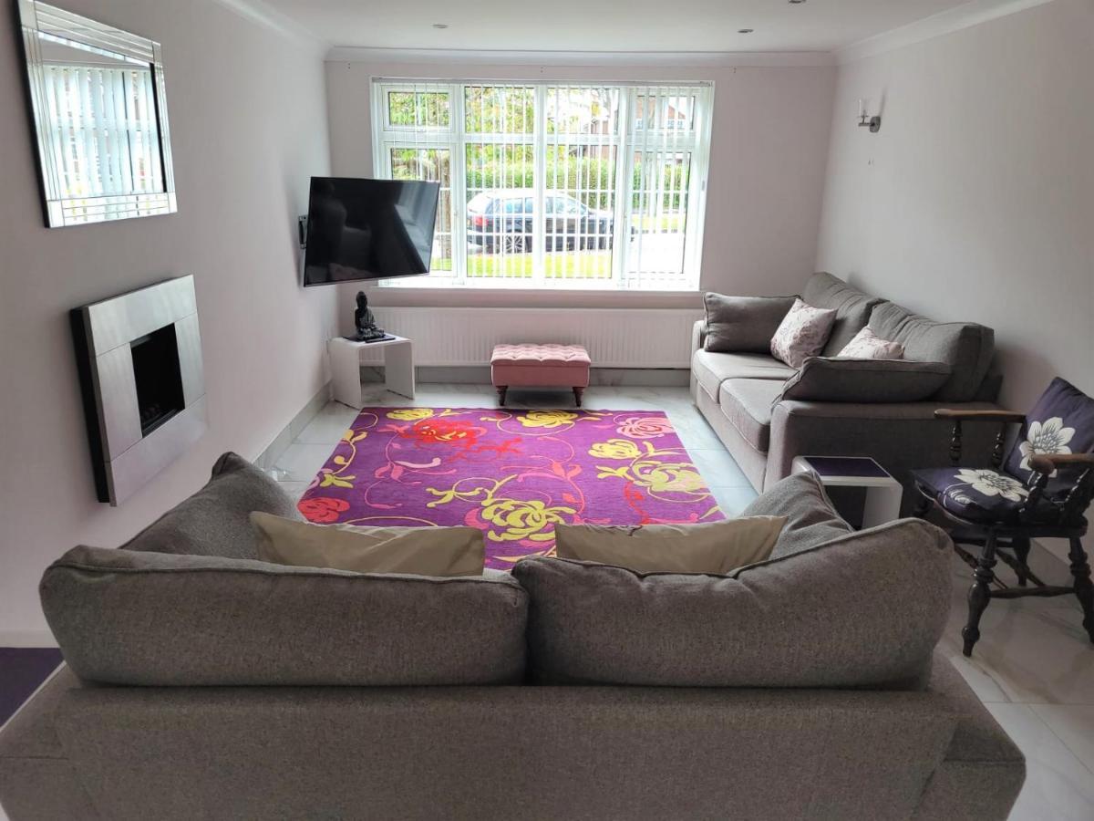 Smitten House 4 Bedroom Rhyl Dış mekan fotoğraf