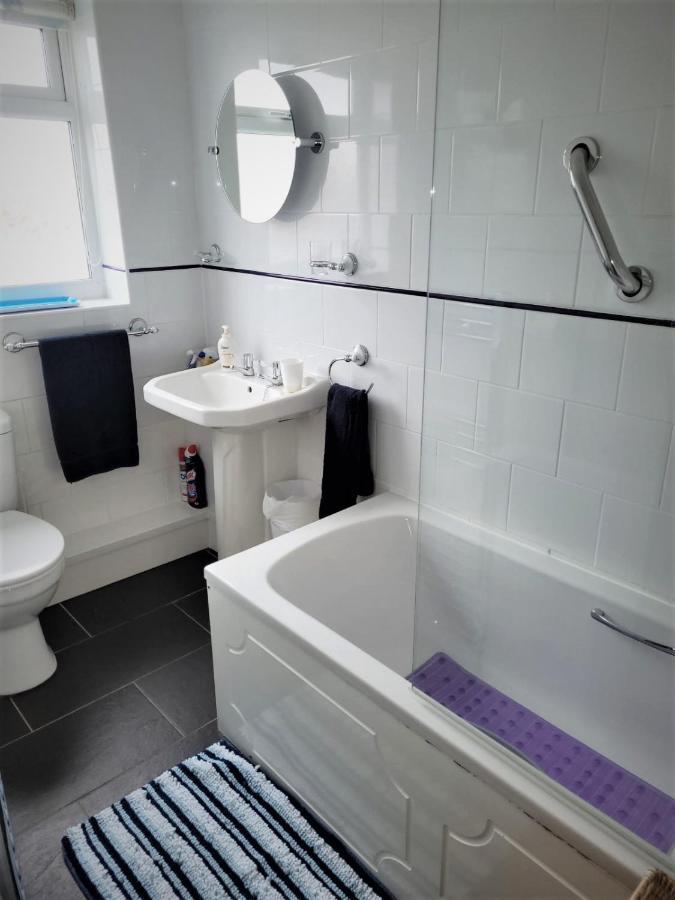 Smitten House 4 Bedroom Rhyl Dış mekan fotoğraf